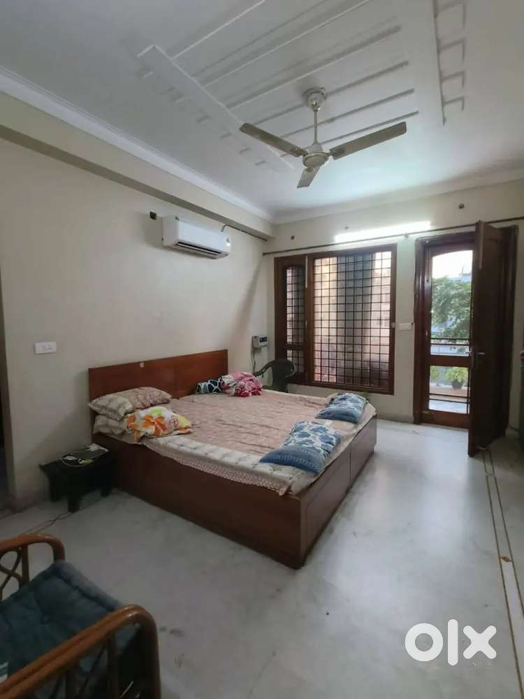 Furnished flat available 1bhk