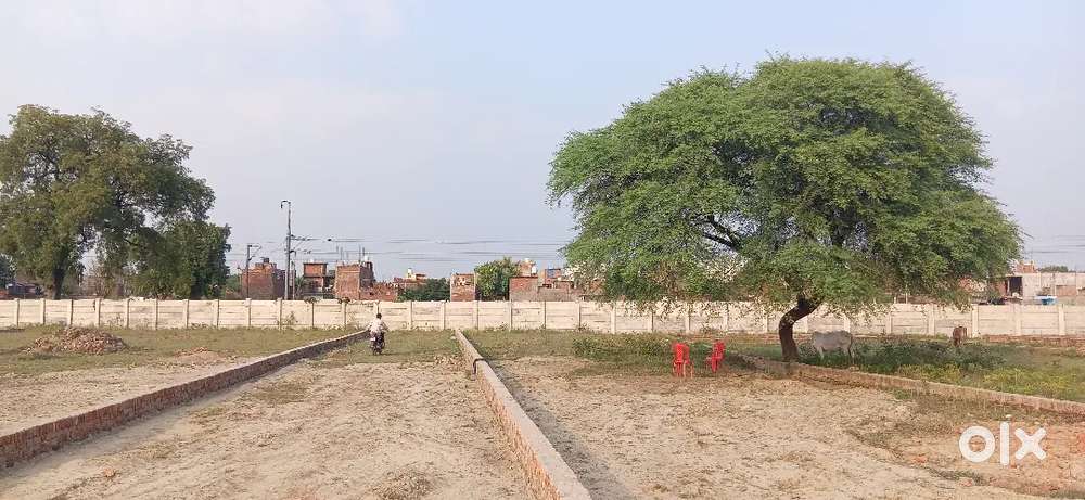 Plot in lodhapurwa ahirawan patel nagar... Rehne aur investment dono