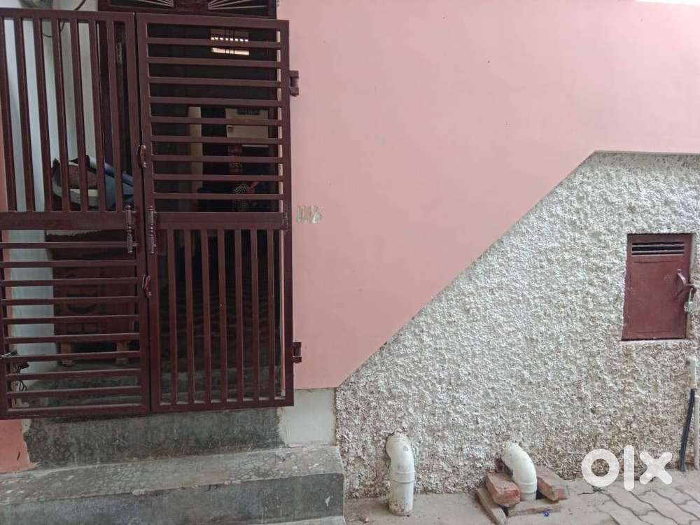 1 BHK with Open Terrace on 2nd Floor for Rent in Jaunpur