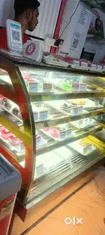 Cake fridge