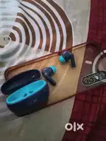 Airbuds boat