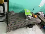 Sharing room for male bachelor (bike not allowed)