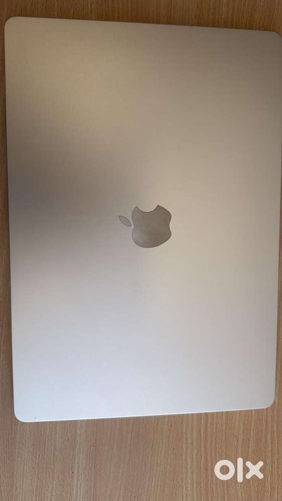 Apple MacBook Air 15-inch M3 (2024) – Starlight – Perfect Condition