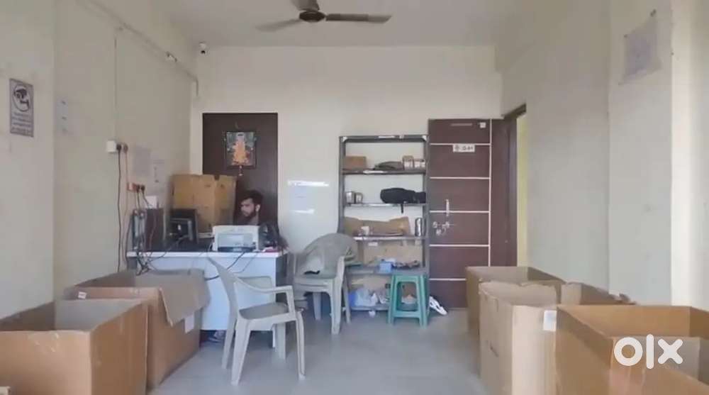 Commercial Shop for rent with 1rk ideal for cloud kitchen or grocery