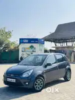 Ford Figo 2012-2015 Petrol Titanium, 2011, Petrol