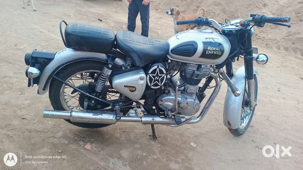 Classic 350 in very good condition and shape..