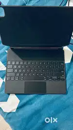 Ipad pro max 13 inch/12.9 inch magic keyboard