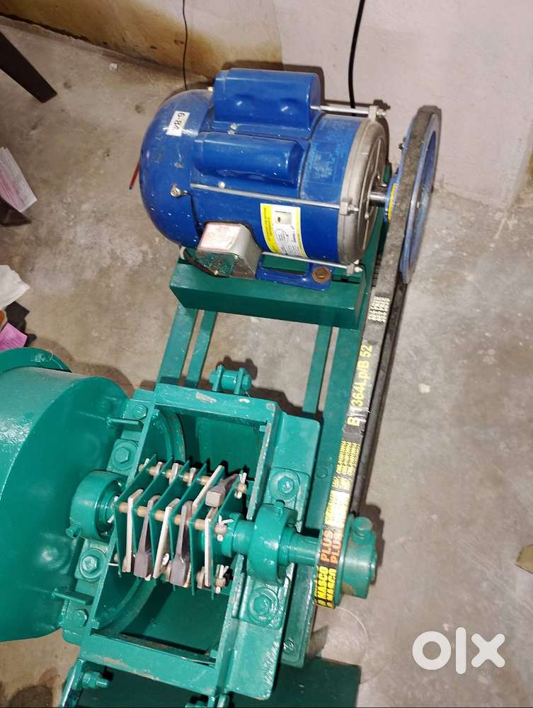 Cyclone pulverizer machine for atta / spices