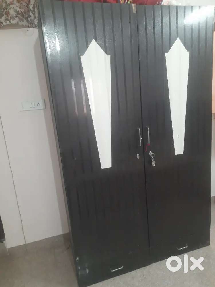 Plywood Almirah for Sale