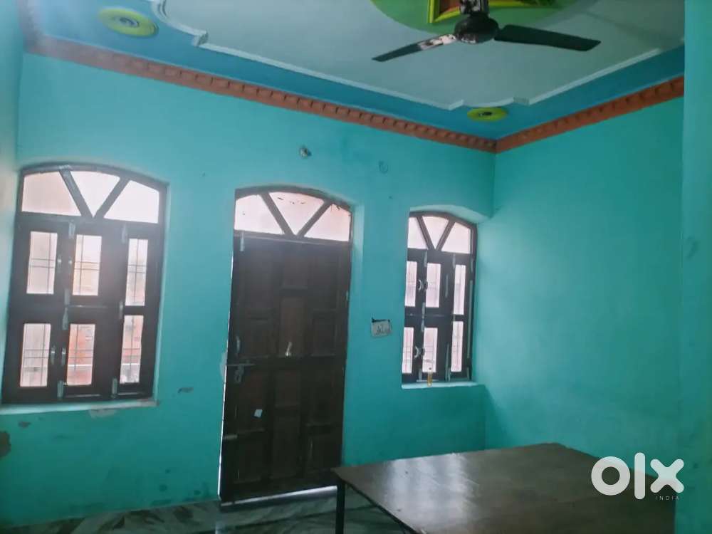 1 room mate required male and female