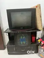 Gud condition tv with trali