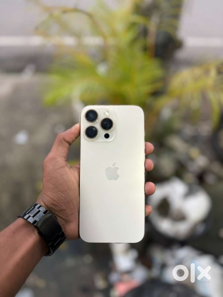 Iphone 16 pro max (256gb) bh 91 ( desert colour ) 5 month warranty