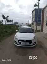 Maruti Suzuki Swift VXi + Manual, 2022, Petrol