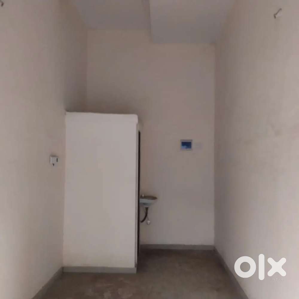 SHOP ATTACHED BATHROOM FOR SALE IN ULWE SECTOR 24