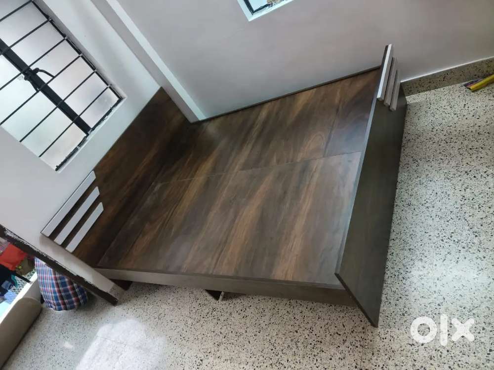 NEW NON STORAGE BED 5*6