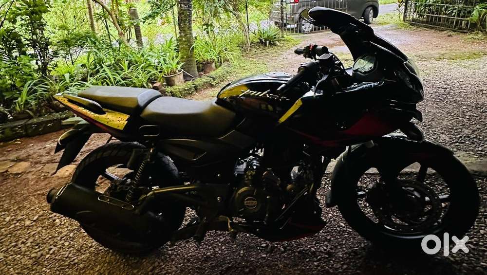 Pulsar 220 for sale