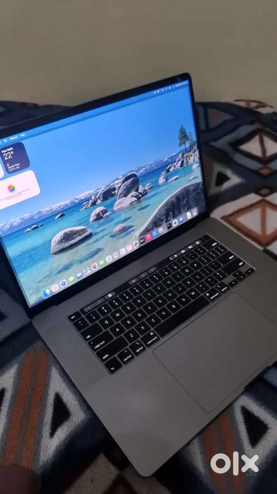 Apple MacBook Pro 2019 (i9, 16GB RAM, 1TB SSD) – Excellent Condition!