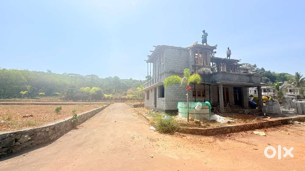 House Plots For Sale in Thrippunithura - 150m from Thiruvaniyoor Town