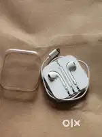 iPhone headphone