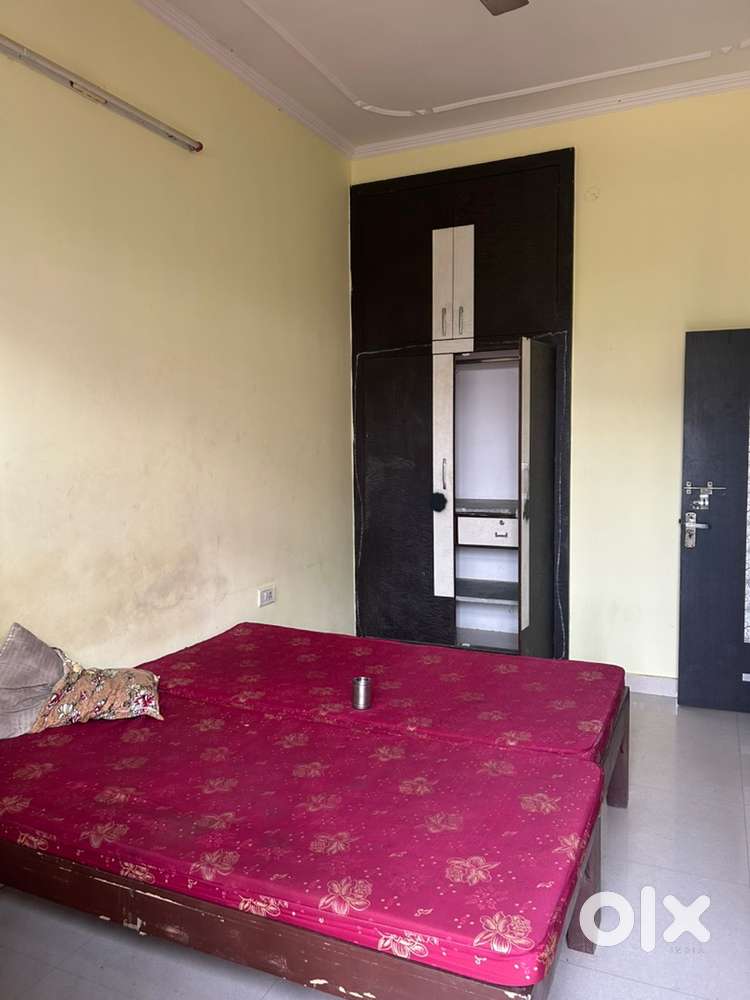Fully furnished and independent with kitchen near skit clg