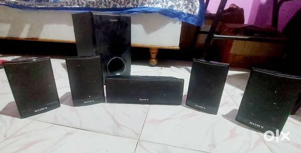 Speakers set