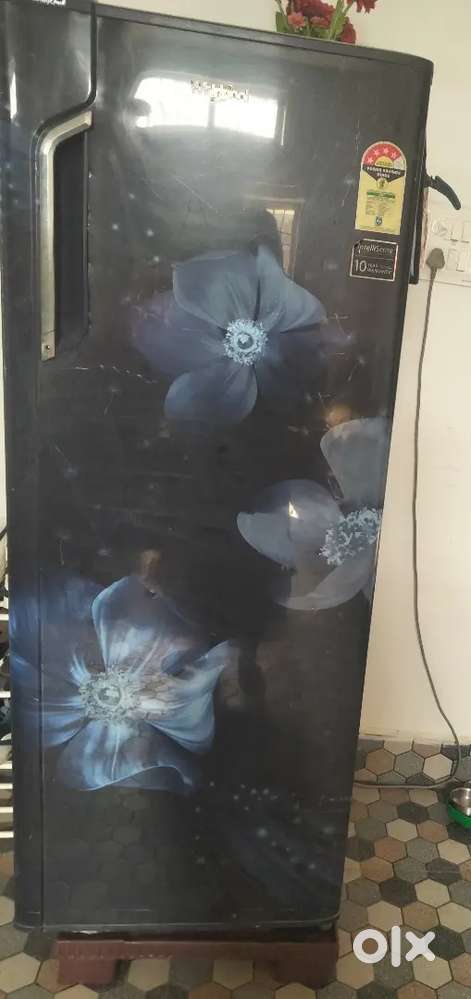 Whirlpool fridge in good condition