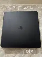 Ps4 Slim 1Tb with 2 controller and games