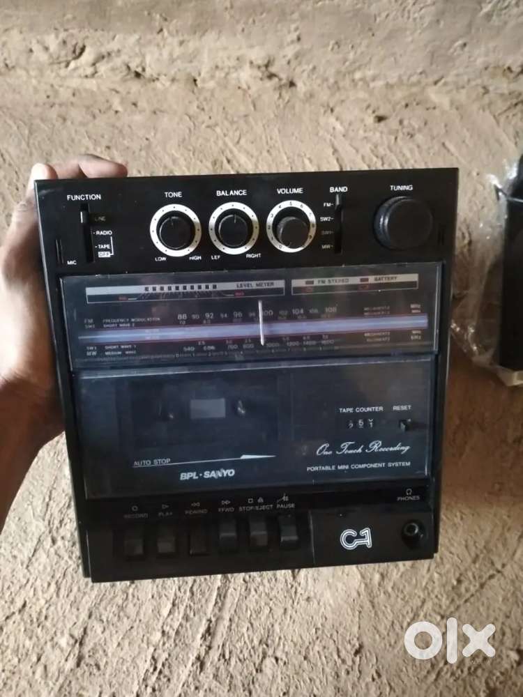 BPL sanyo tap recorder with radio, two speakers, not use longe Time