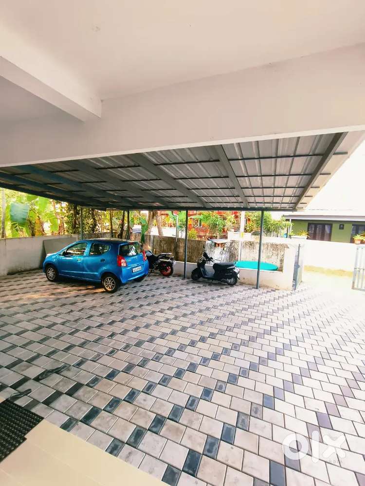 (Family) 2bkh apartment ground floor for rent near kuzhivelipady