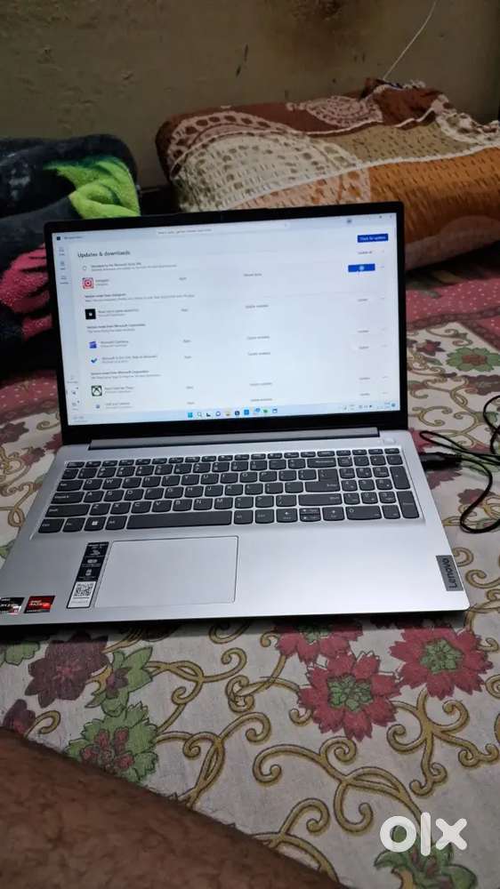 (One month old) Lenovo ideapad slim 1 Ryzen 5 16/512