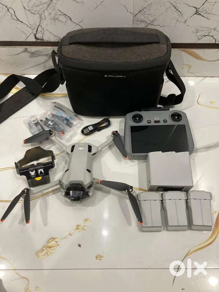 DJI Mini 4 Pro Drone , 45 Min Fly More Combo with RC 2 Controller