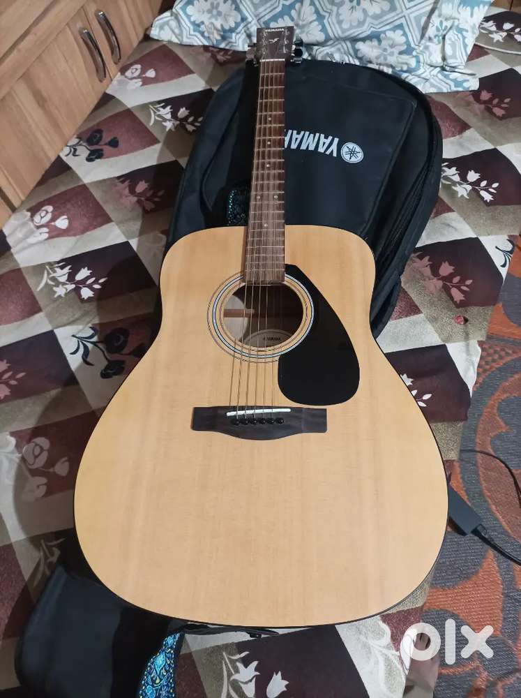 Yamaha f280 guitar
