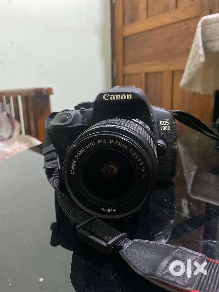 Canon 700 D