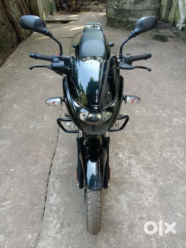 BAJAJ PULSAR 125 FOR SELL. REFINANCE AVAILABLE.