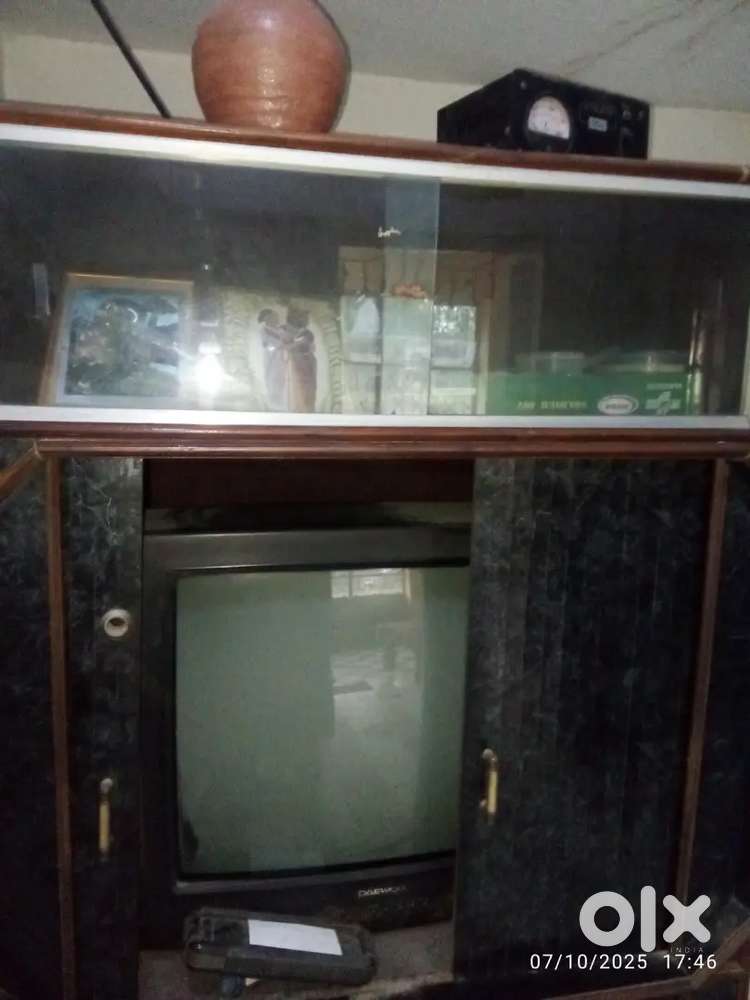 Old tv of daewoo