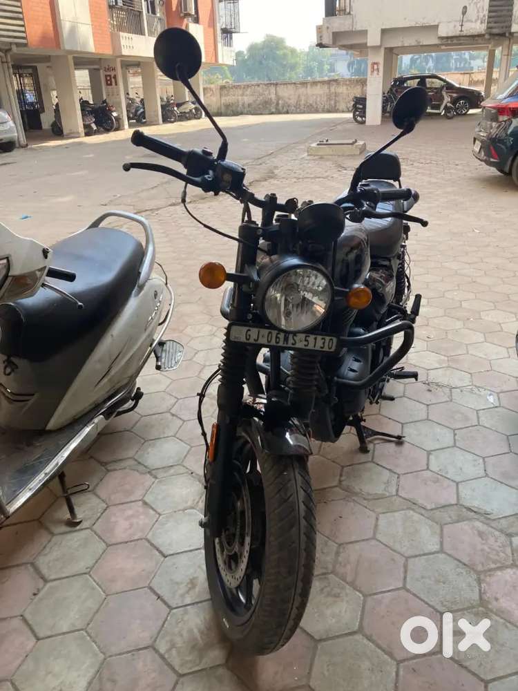 Royal Enfield Hunter 350 - 2022 Model  Good Condition  25,000 km