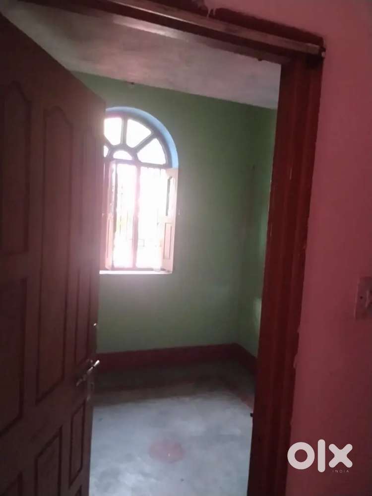 Single room+washroom+parking