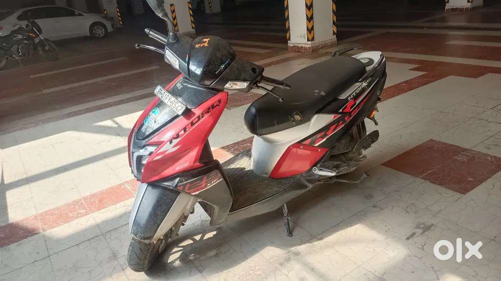 Resher स्कूटी