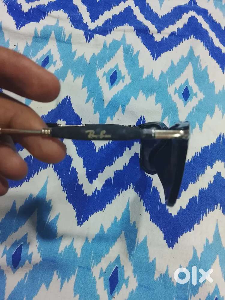 Rayban original sun glasses uv protection price negotiable brand new