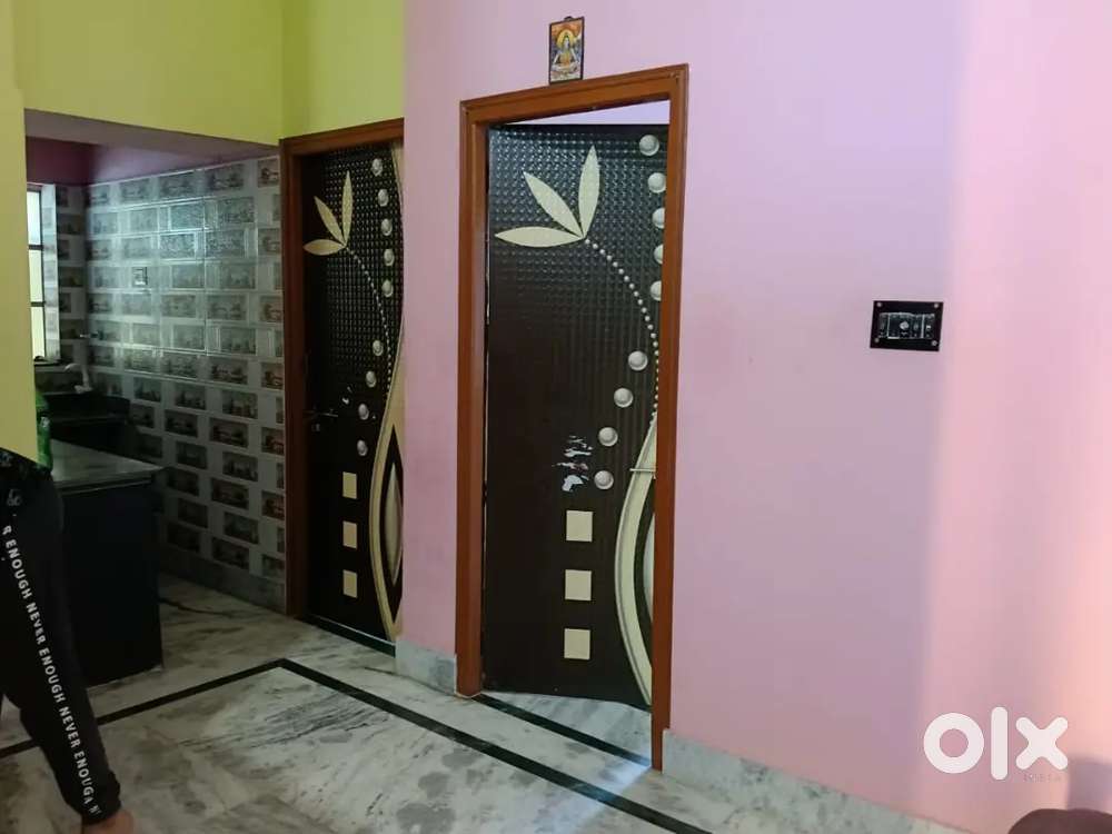 2 and 4 Bhk room for rent with car parking