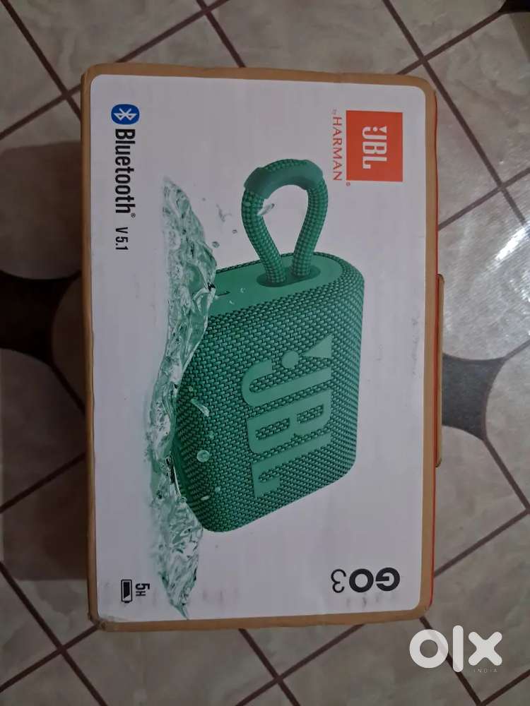 JBL Go 3 Ultra Portable ,Pro Sound,IP67 Water & Dust Resistant 4.2 W
