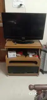 Samsung tv 32 inches and stand