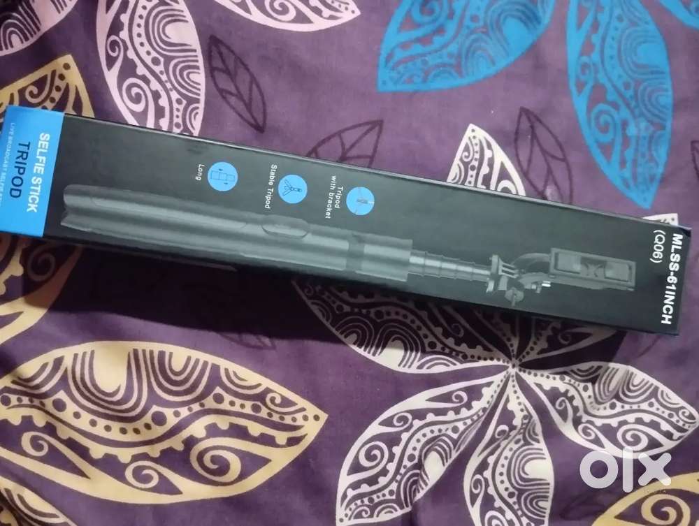 Self stick tripod