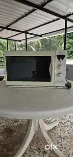 Whirlpool Microwave Oven