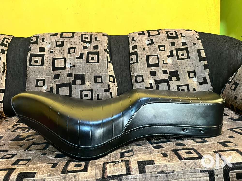Royal Enfield Bullet seat