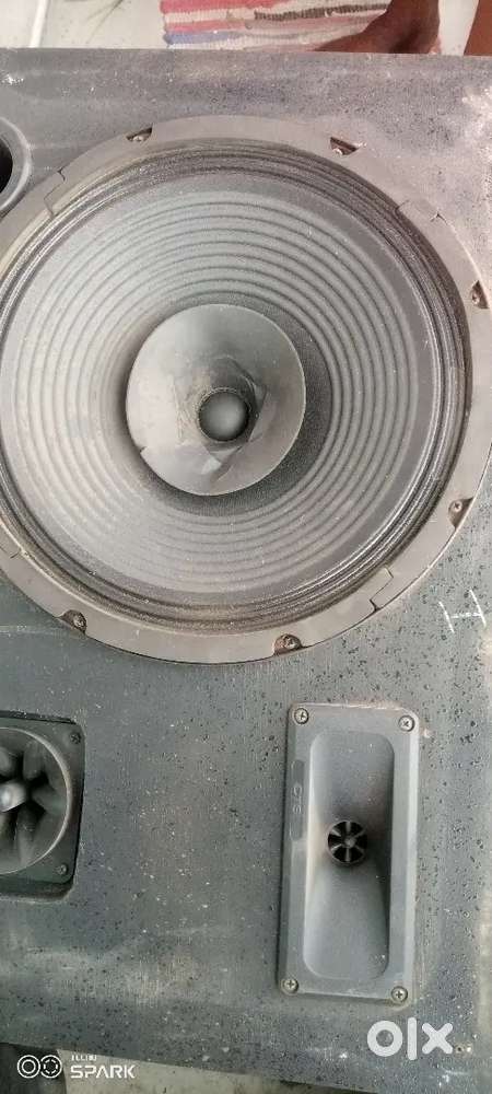 Theatre surround speaker