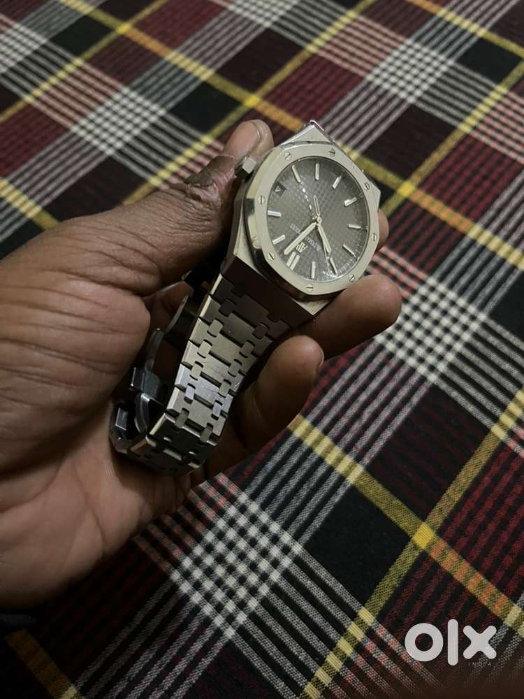 Watch ap Royal Oak bill box nhi ha