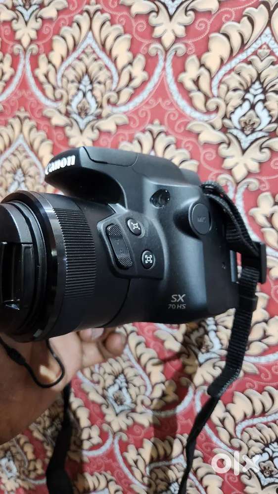 Canon SX70 HS Point & Shoot - Dubai Import, Urgent Sale!