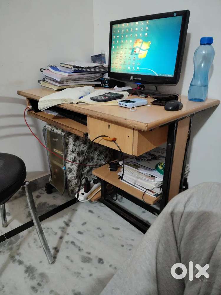 Computer study table