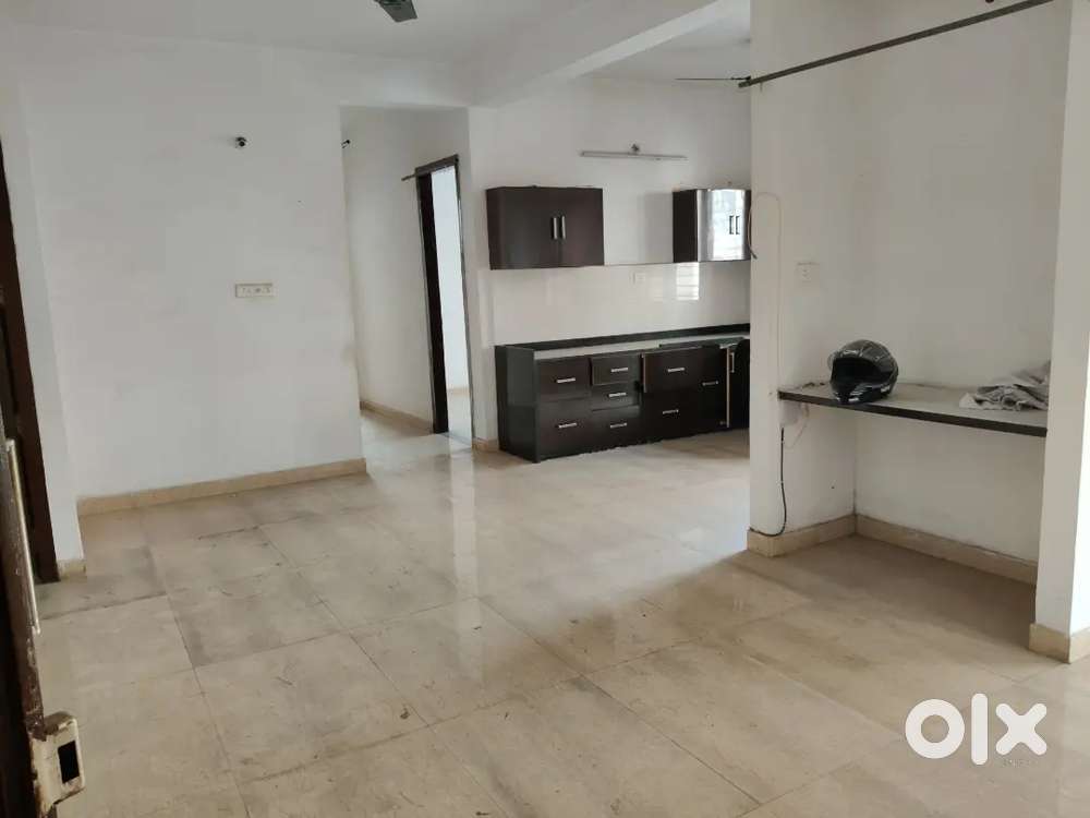 3bhk unfurnished flat